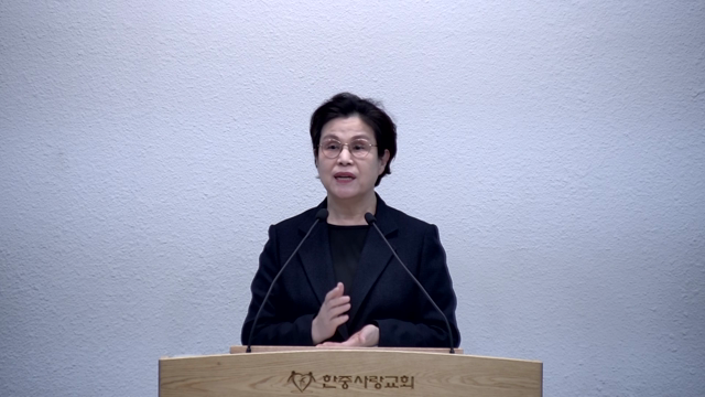 예수님 구유에 뉘인 아기로 탄생하시다